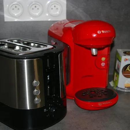 Un Bouchon Pour 4 Proche Gare Centre Appartement *