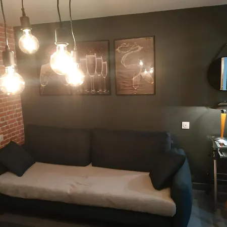 Bouchon Pour 4 Avenue De Champagne A 3 Minutes Apartment
