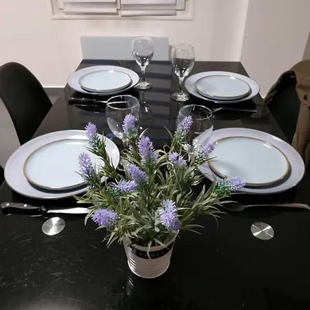 Un Bouchon Pour 4 Proche Gare Centre Appartement Épernay